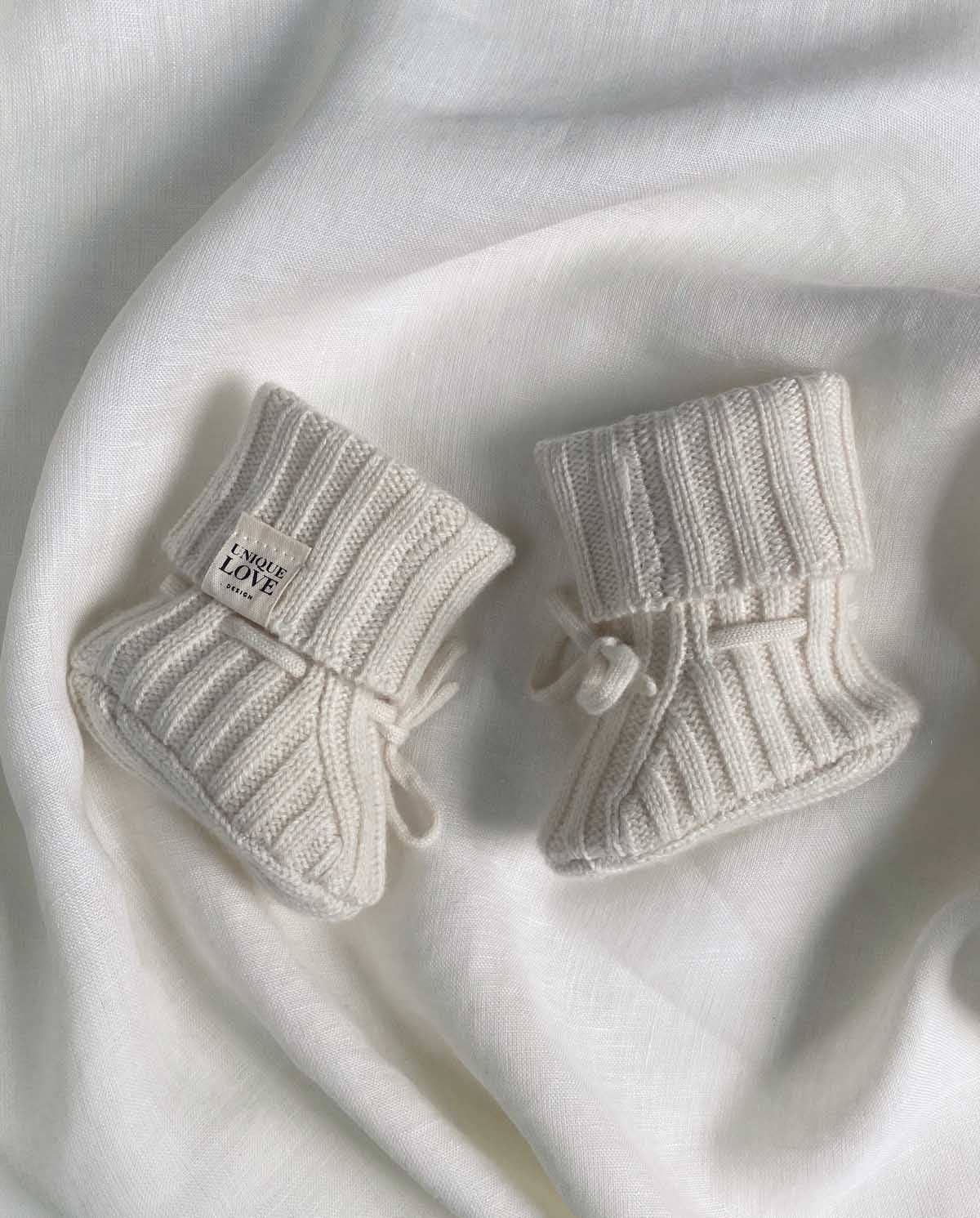 Cashmere Baby Booties: Off white / 0-6 months