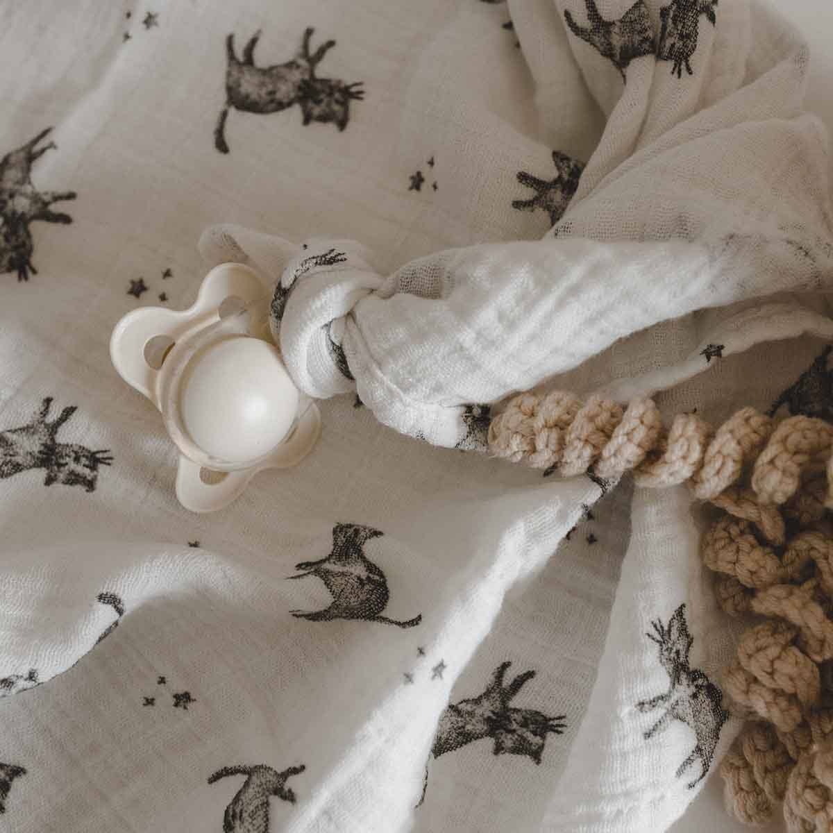 Bianca Swaddle - Cat Print/ Ecru