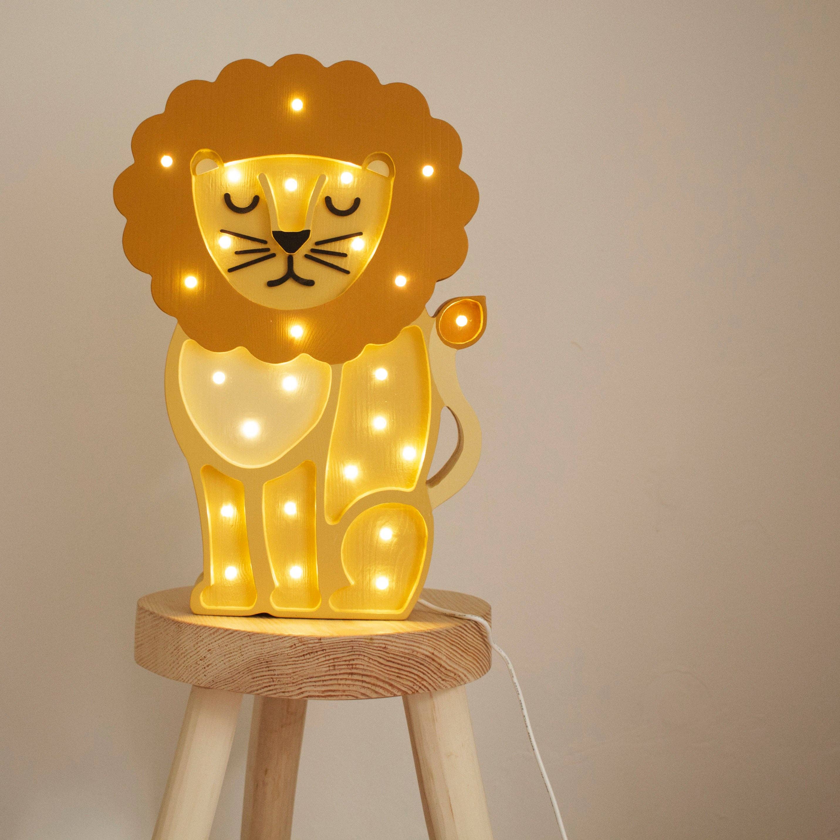 Little Lights Lion Lamp: Yellow