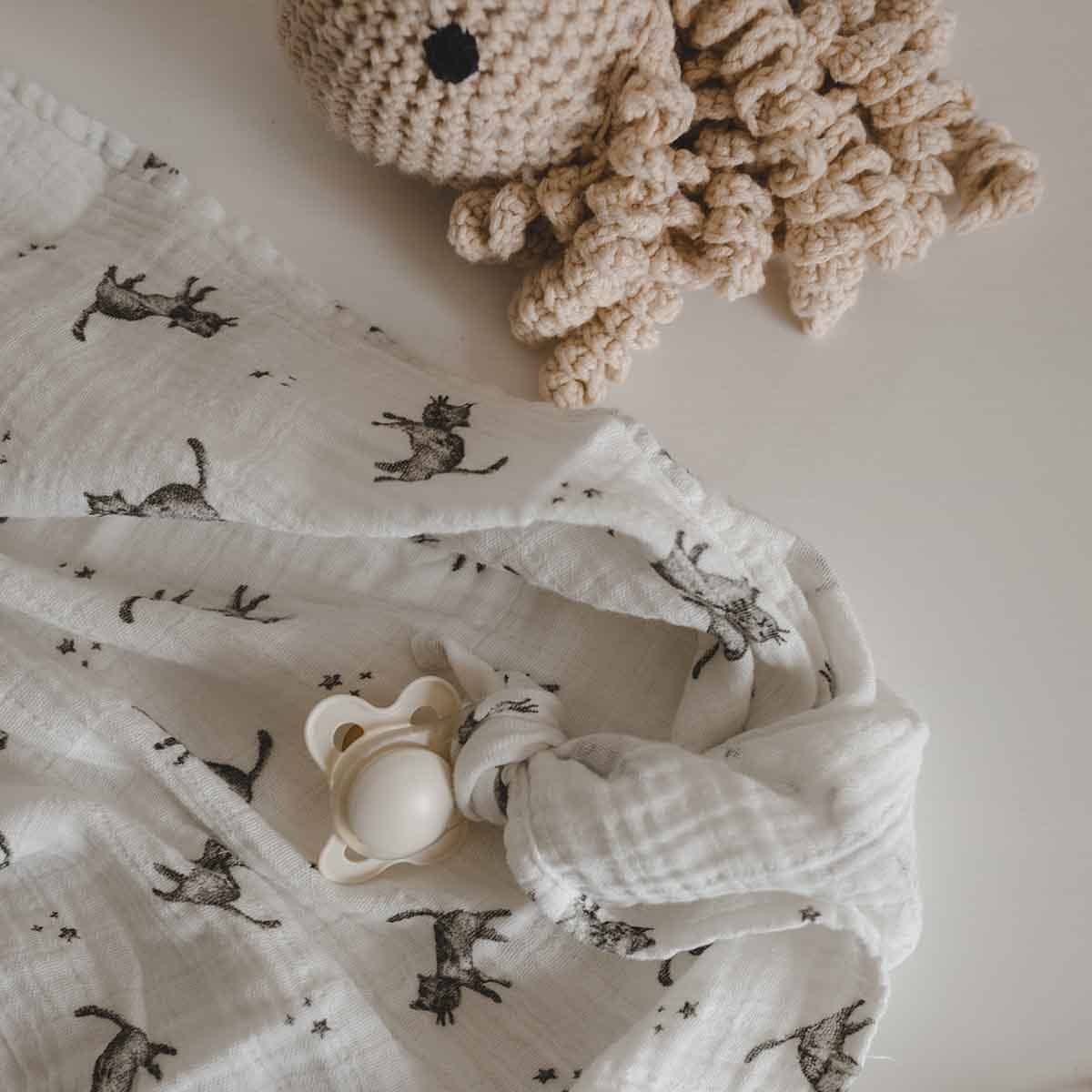 Bianca Swaddle - Cat Print/ Ecru