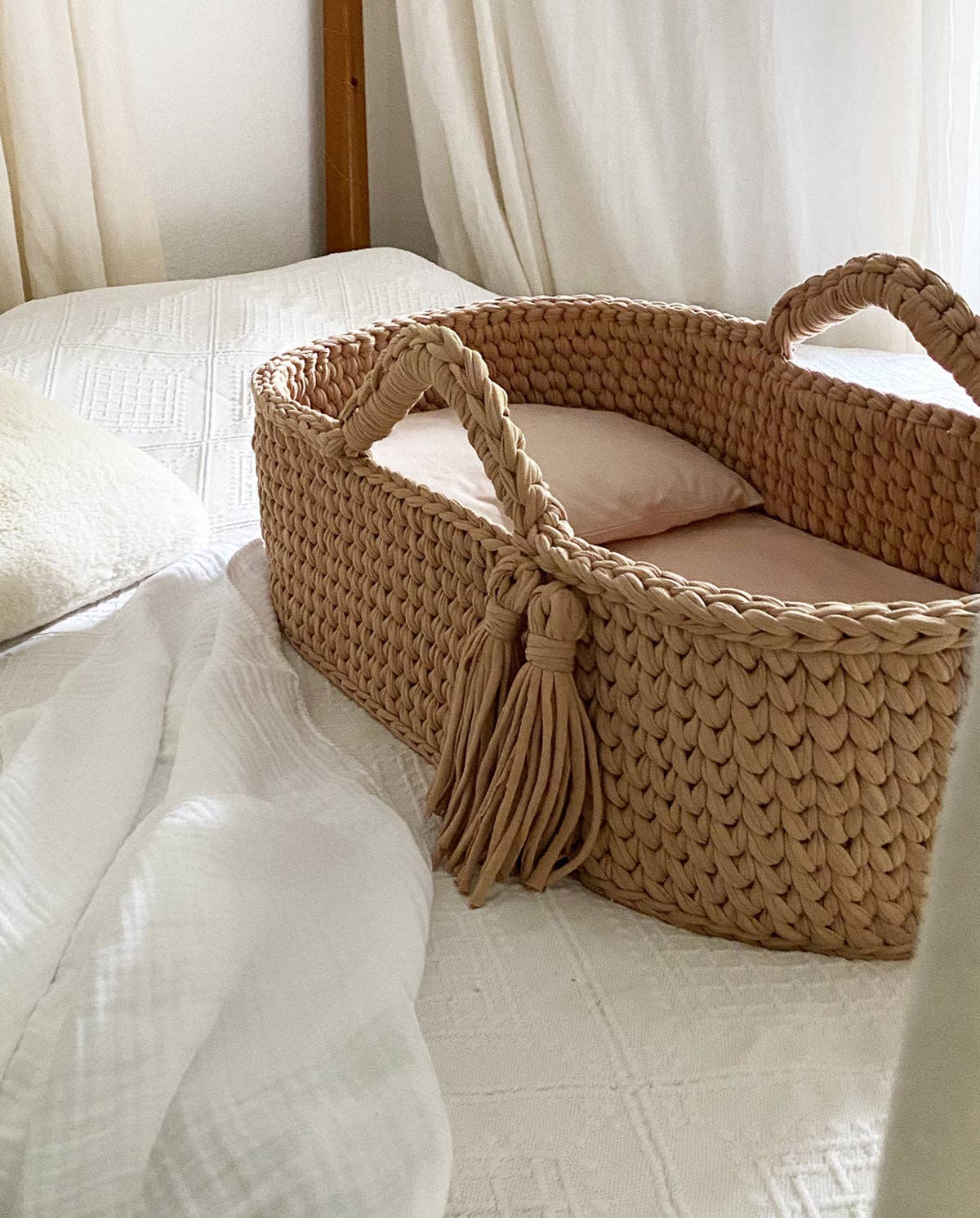 Baby Basket Bassinet - Soft Mocca