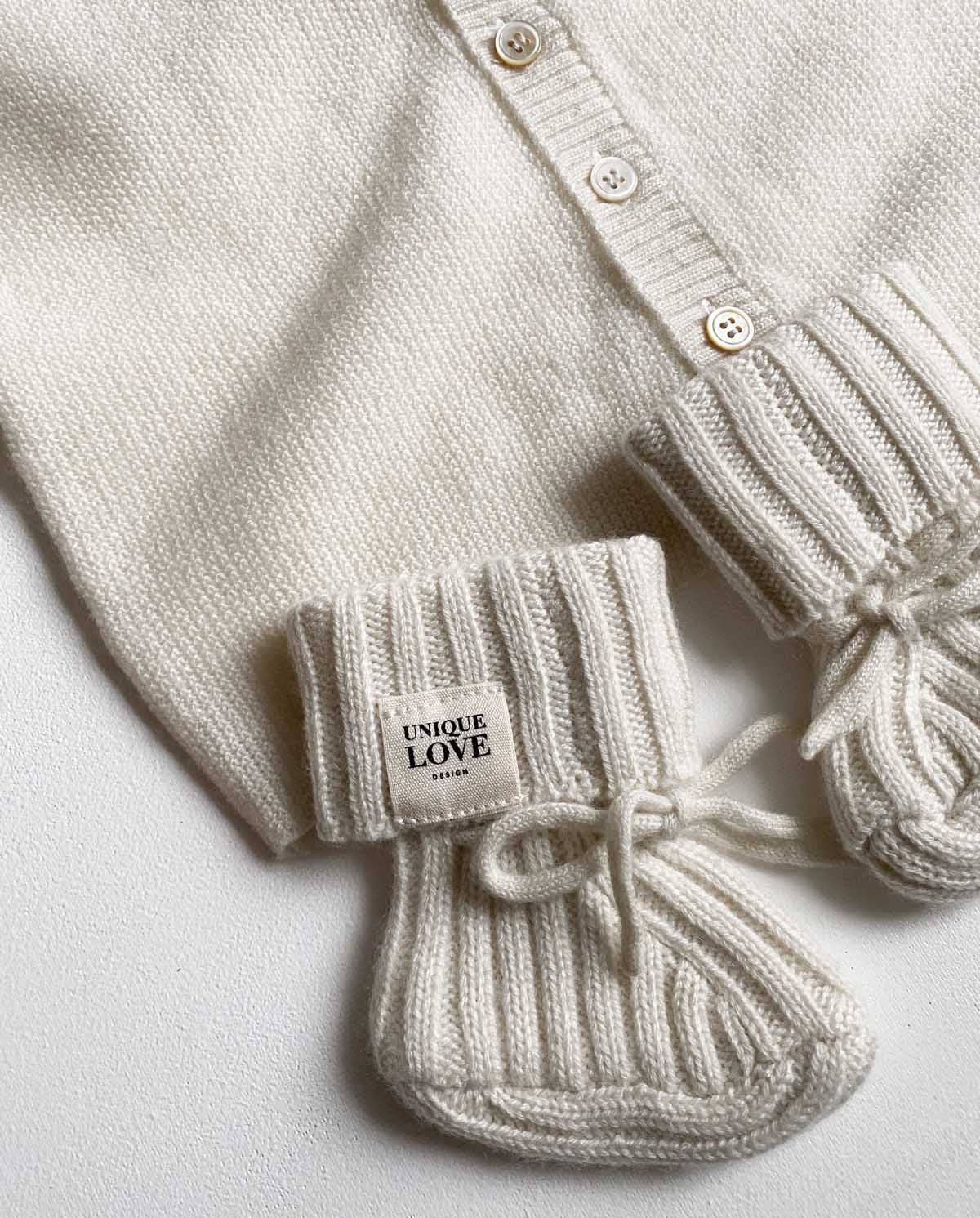 Cashmere Baby Booties: Off white / 0-6 months