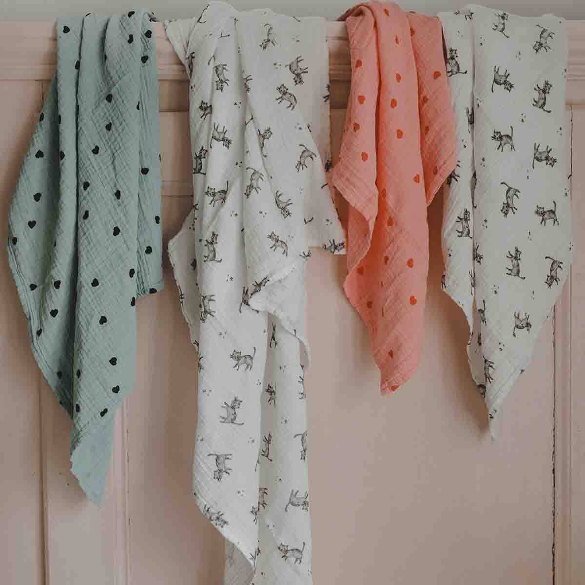 Bianca Swaddle - Cat Print/ Ecru