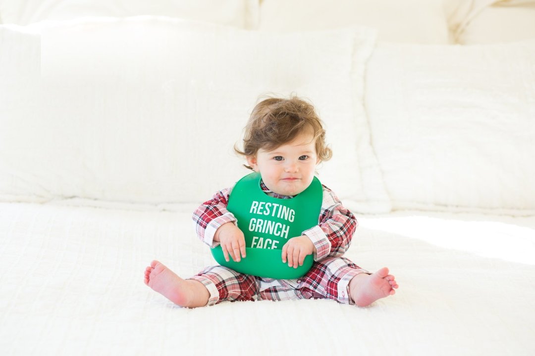 Grinch Face Wonder Bib