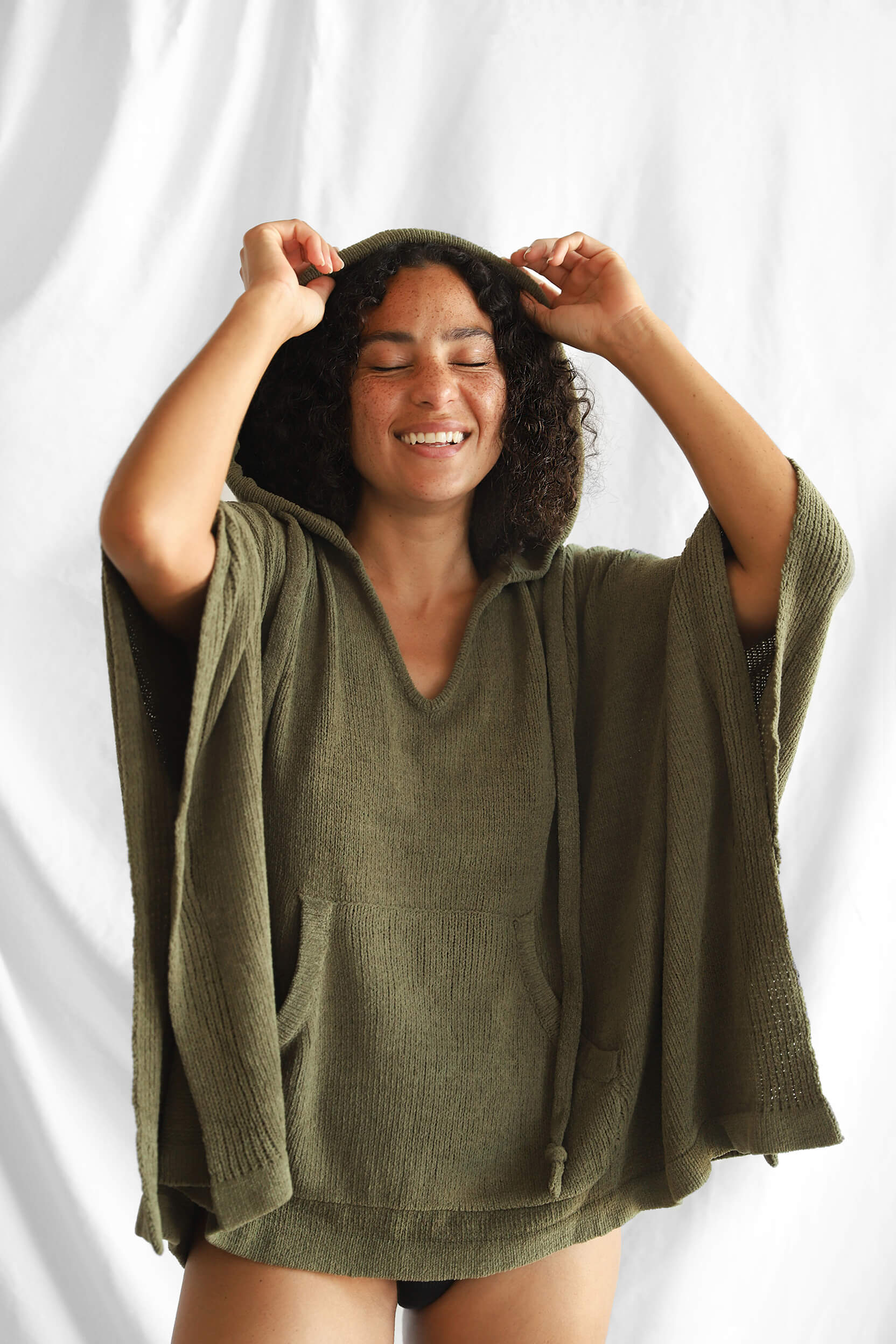 Nube Hooded Poncho