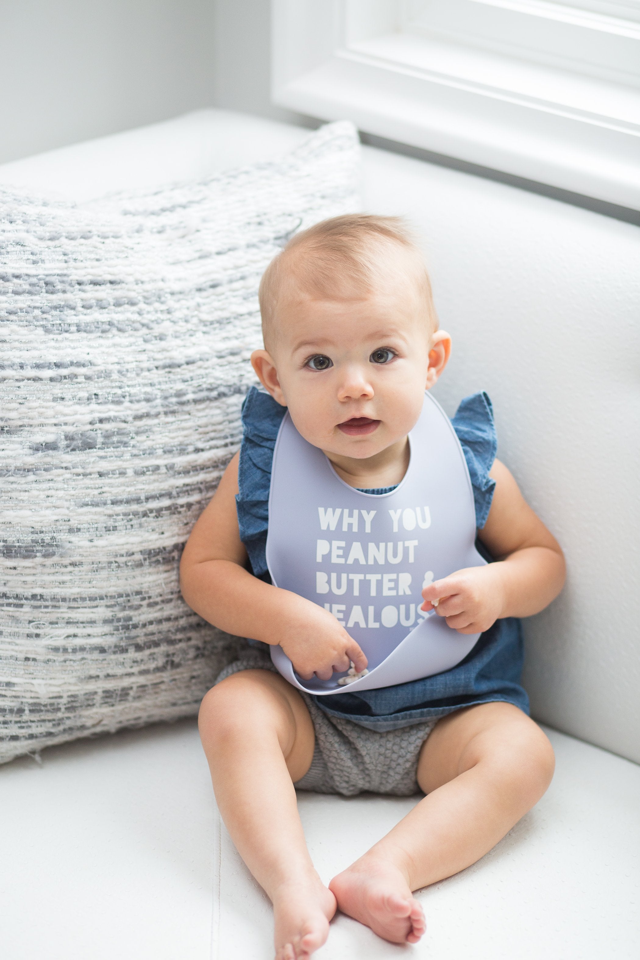 Peanut Butter & Jealous Wonder Bib