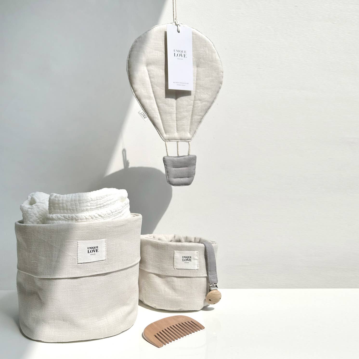 Mobile - Fly to the Sky