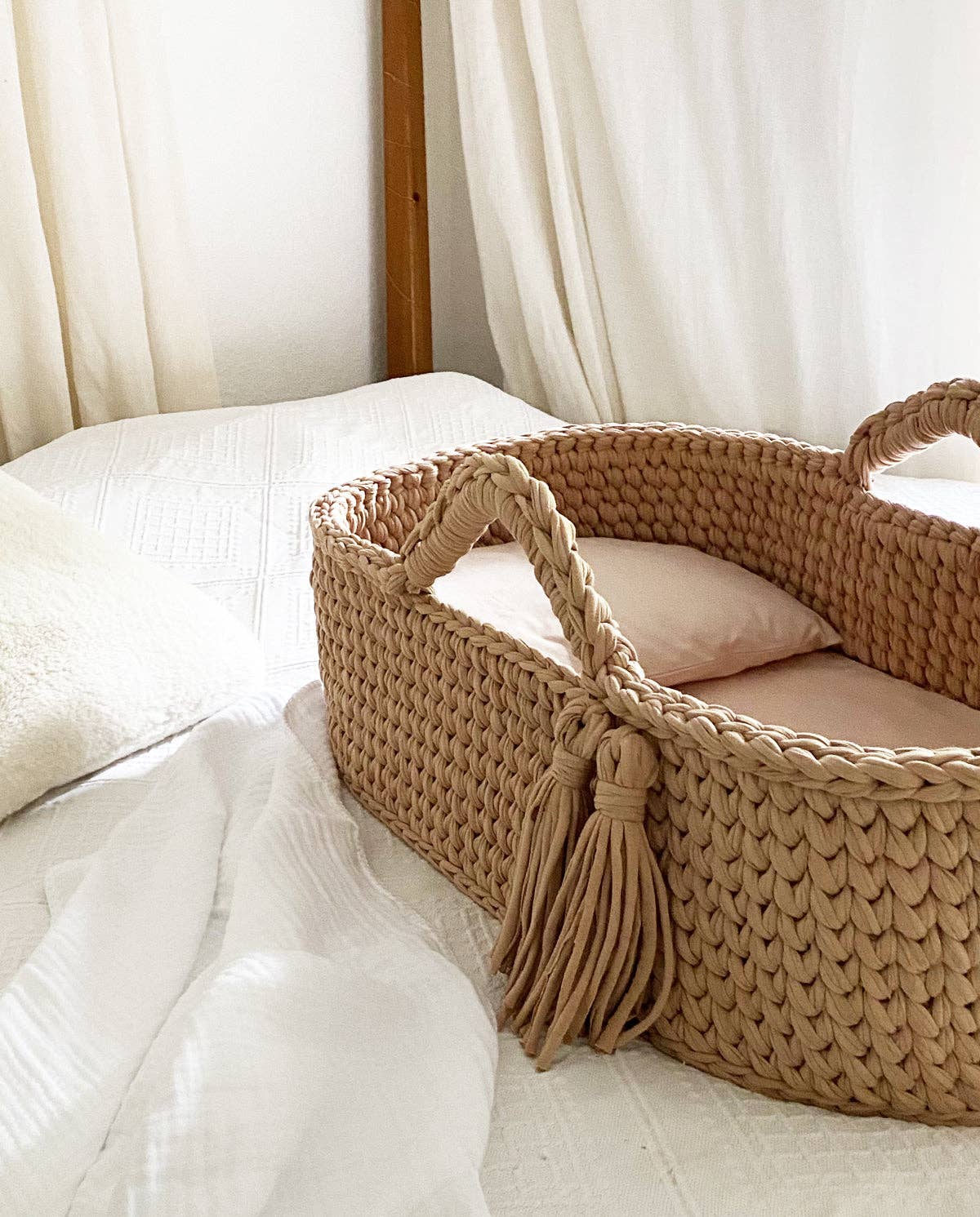 Baby Basket Bassinet - Soft Mocca