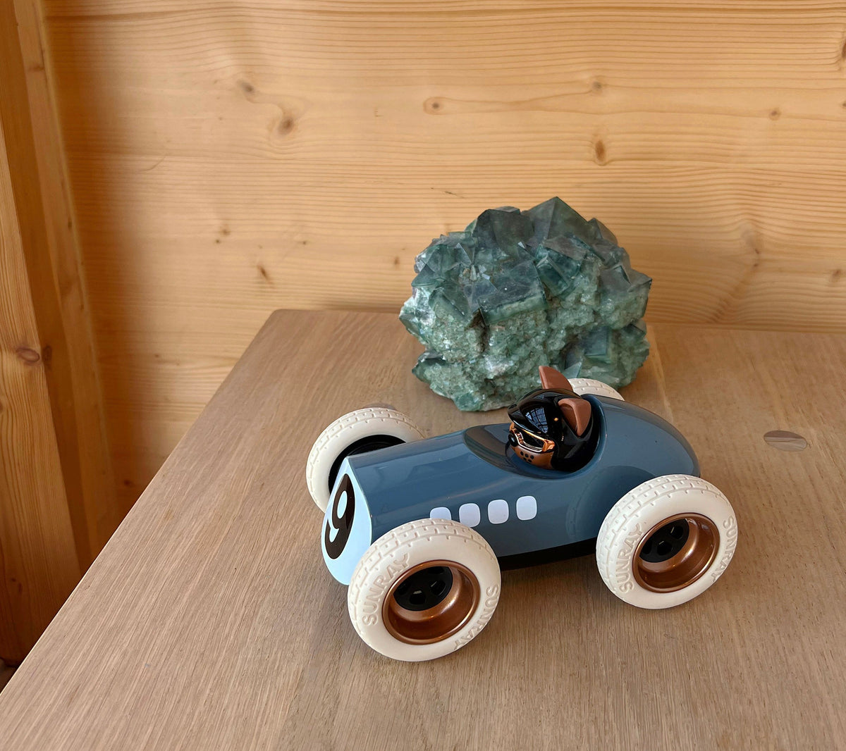 Egg Scrambler on a wooden surface