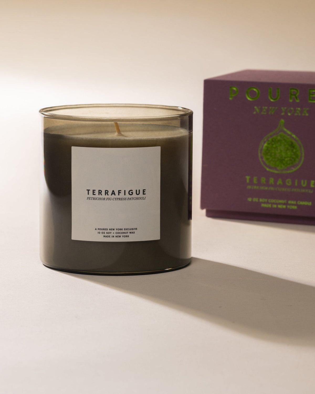 Terrafigue candle with its printed box