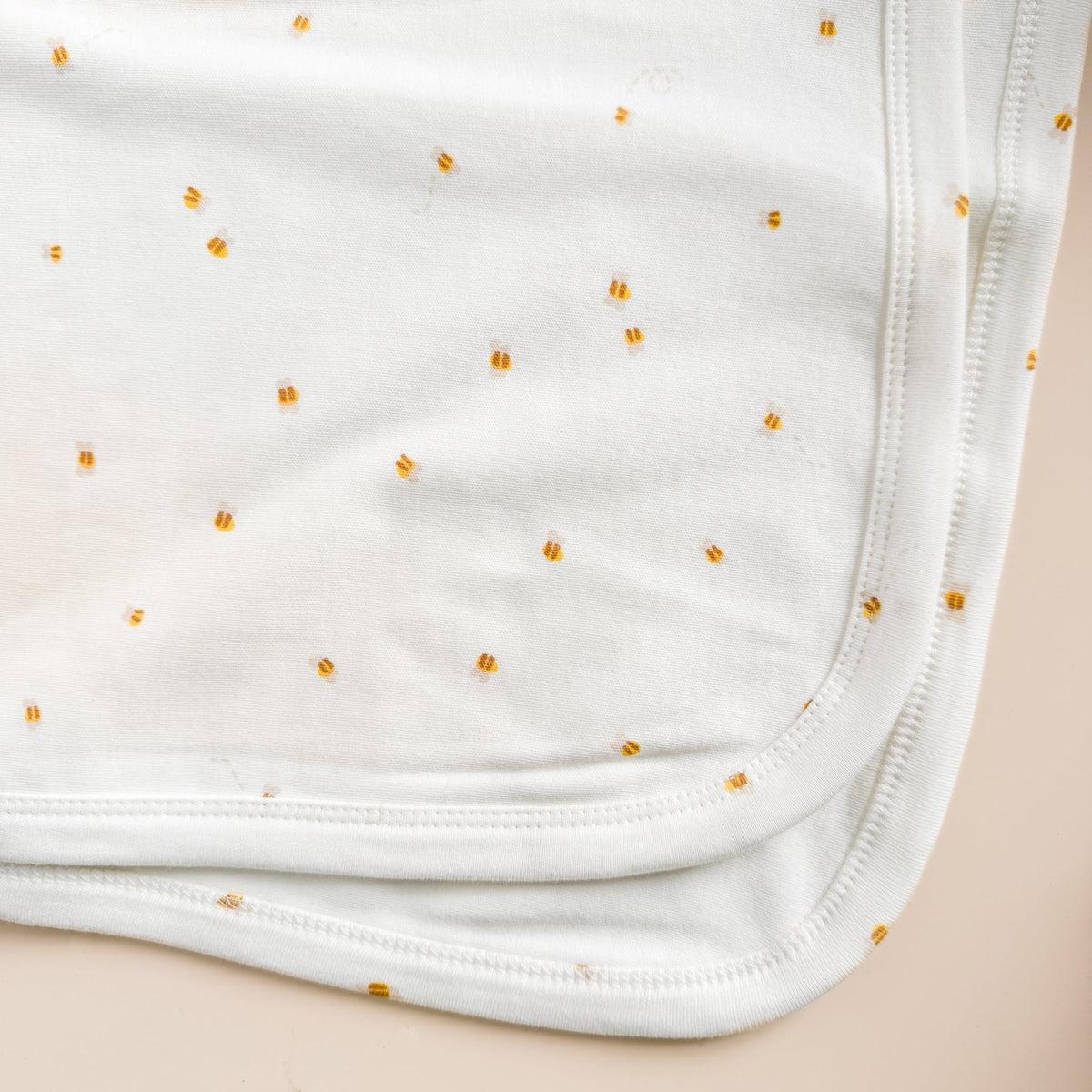 Bear and Bee layette, blanket detail
