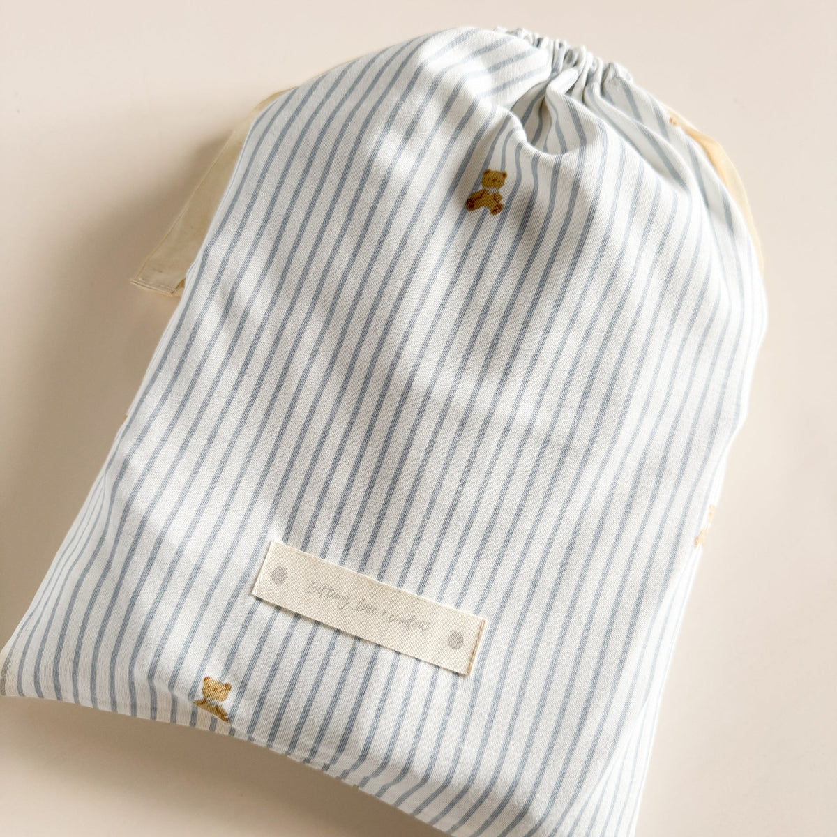 Bear and Bee layette, gift bag