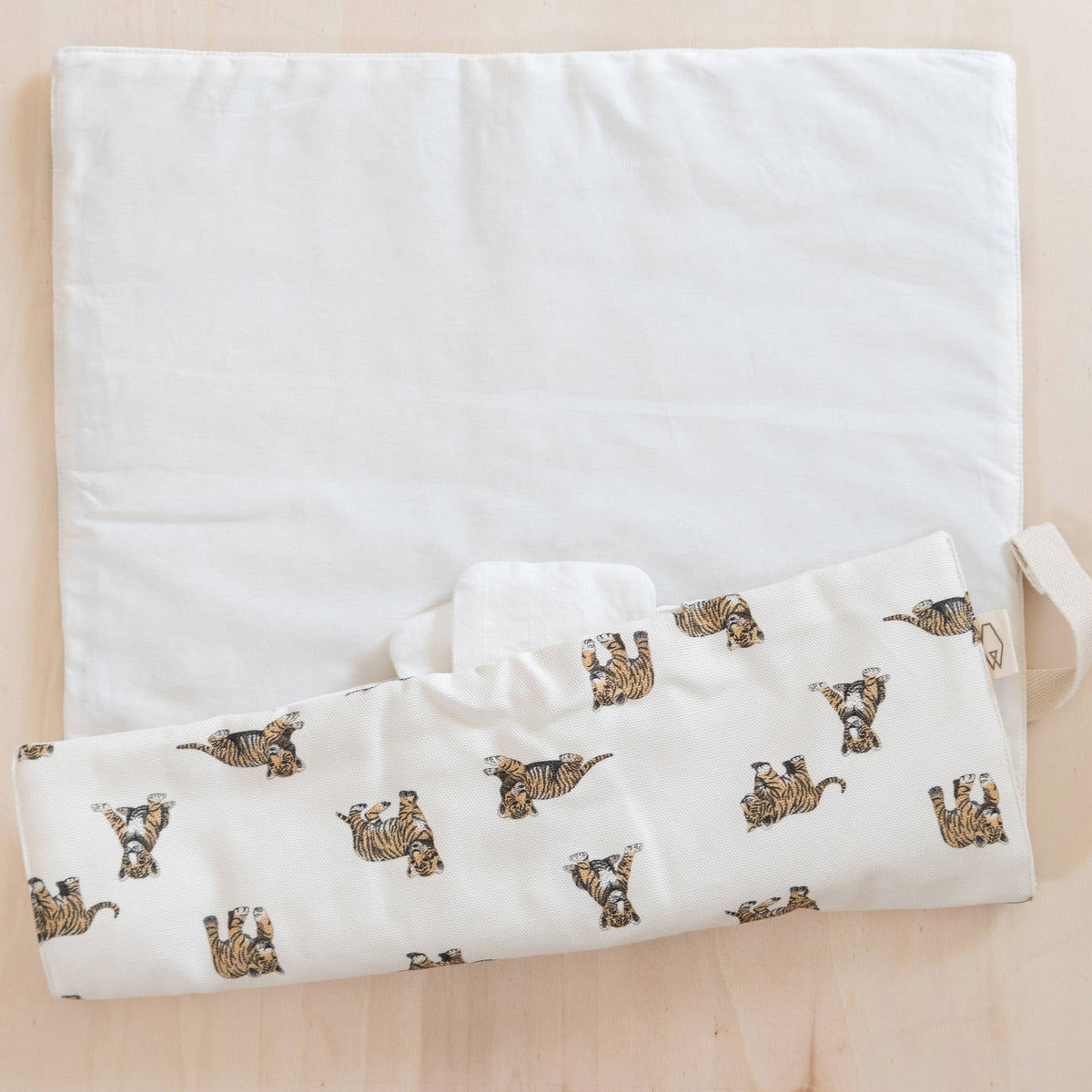 Changing Pad - ADAM - Tiger / MILK