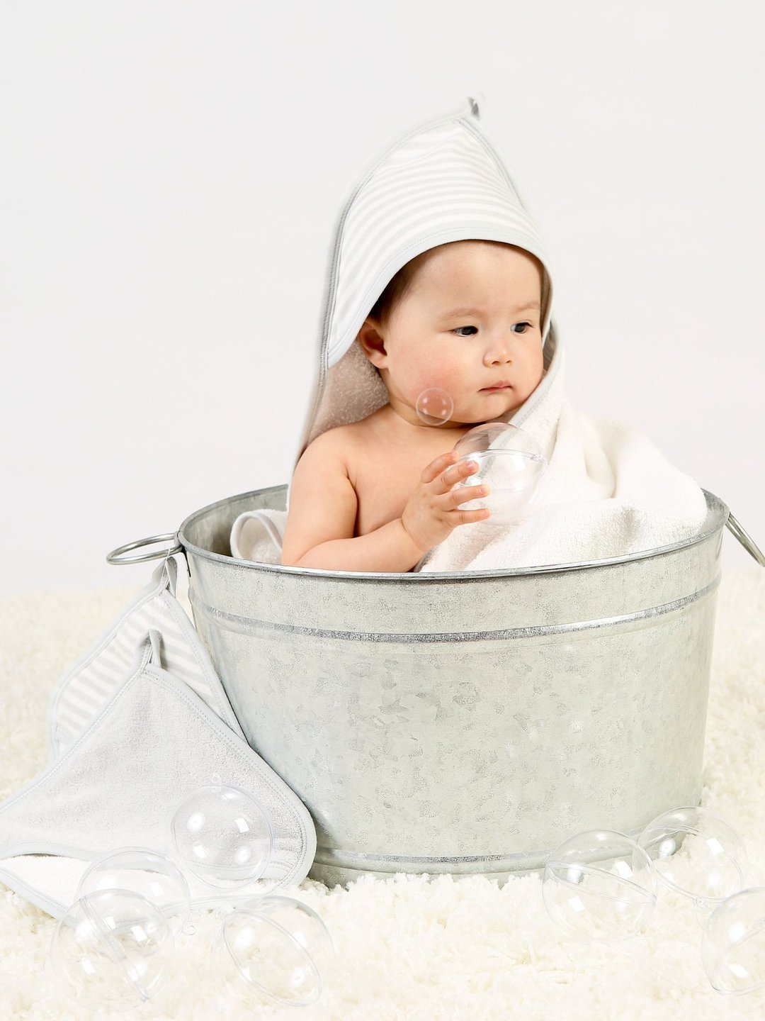 Deluxe Hooded Towel - Gray Stripe
